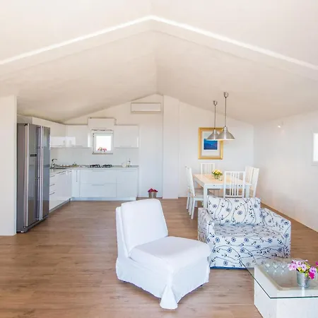 Lovely Home In Sutivan