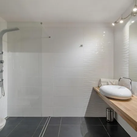 Dom wakacyjny Lovely In *